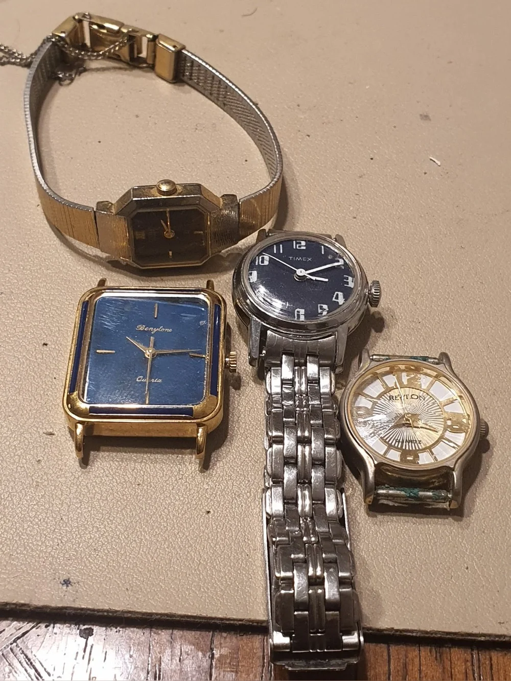 🦋10/$20🦋 Lot of 4 Women's Watches For Parts or Repair #3